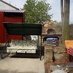 Radmila בית נופש אומאג