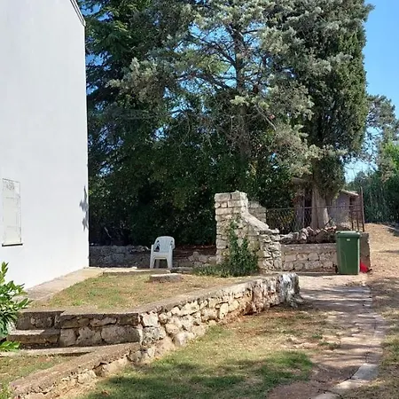בית נופש Radmila אומאג
