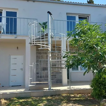 Radmila בית נופש *